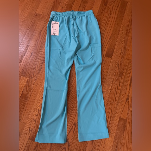 💚💙💚NWT Women’s Sketchers Teal Turquoise Slim Fit Scrub Pants Size Small💙💚💙 - Picture 4 of 4